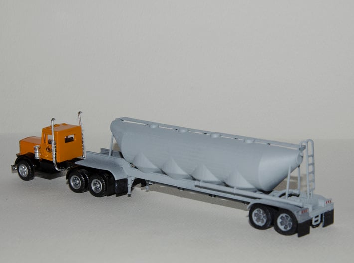 HO 1/87 Dry Bulk Trailer 01 3d printed Photos from my very first customer.