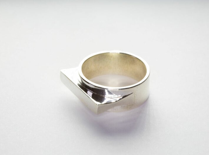 JetSet Shape Ring 3d printed The JetSet Shape Ring in Polished SIlver