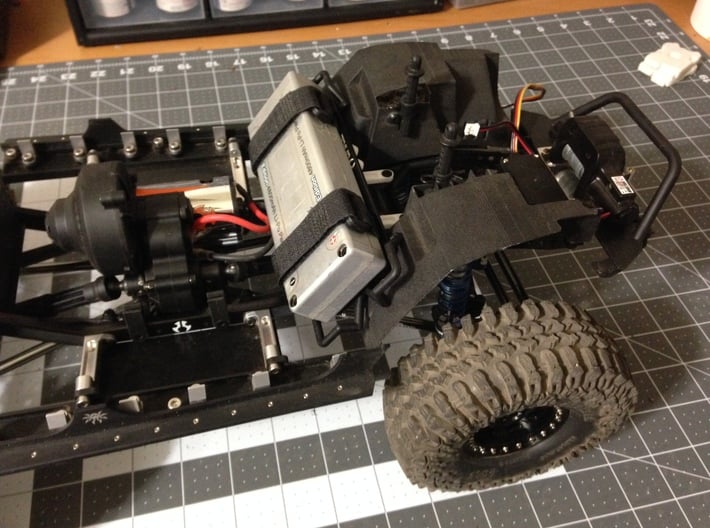 AJ20001 Front Battery Mount Axial (SCX10) 3d printed Shown fitted to the SCX10 sold separately.