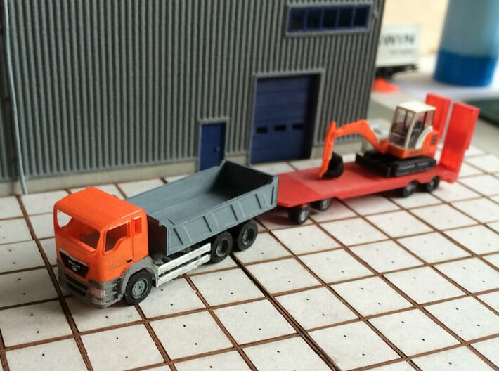 N Scale MAN TGS Dump Truck 3d printed First prototype with construction trailer, model does not have windows