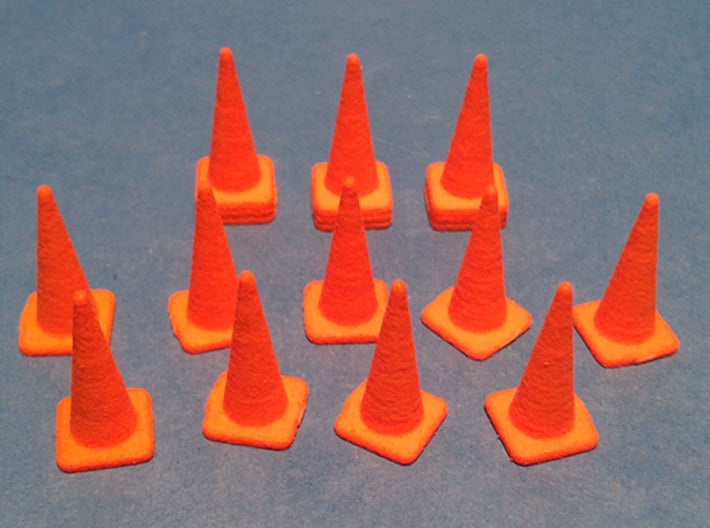 Stackable Pack of  Orange Cones 1:24 scale 1 1/8''X 1/2'' 
