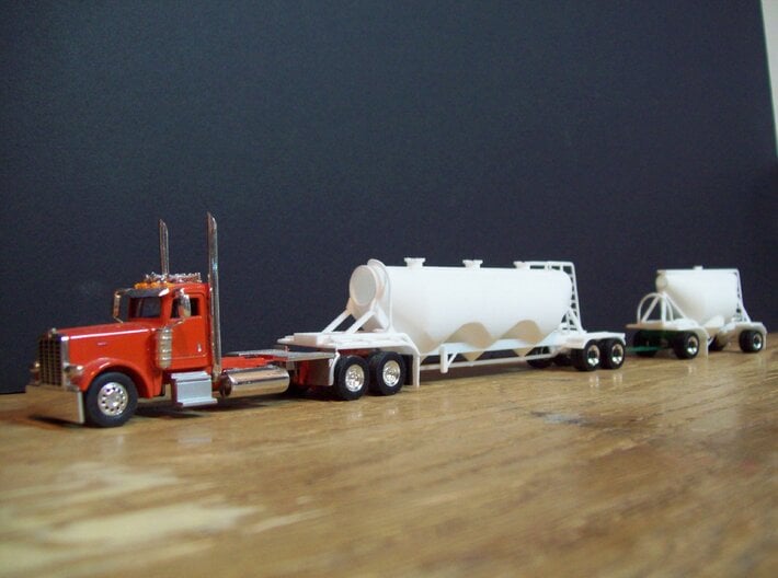 HO 1/87 Shorty Dry Bulk Trailer 07a (pup & dolly) 3d printed Mike Ozosky has used the pup with one of my 1040 trailers, but made a different dolly design.