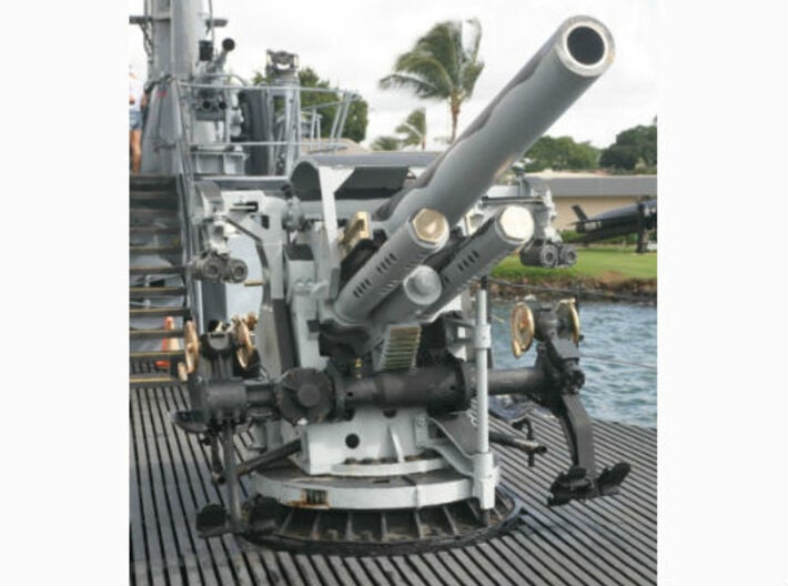 1/350 USS 5 inch  25 Cal. GUN MOUNT MARK 40 3d printed 