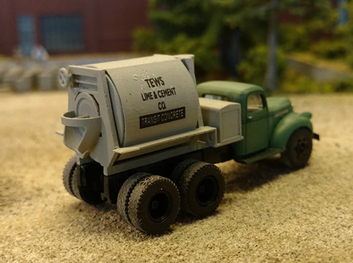 HO scale Horizontal Drum Transit Mixer 3d printed Model as it appears on the modified Classic Metal Works truck. This model does not include the control wheel on the back of the truck.