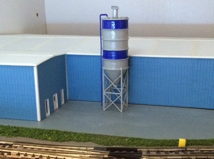 N Scale Cement Silo FUD 3d printed Silo in White Strong&Flexible, railings removed