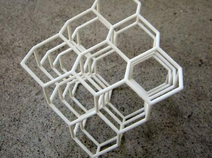 Diamond structure 3d printed IRL.