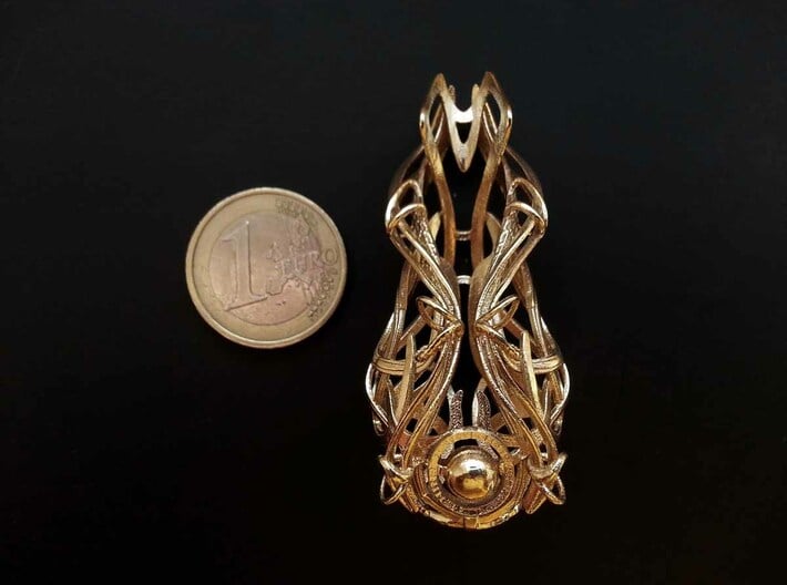 inner beauty pendant 3d printed "inner beauty"-3D printed pendant, size comparison