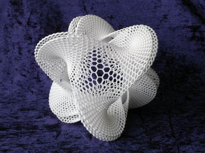 Honeycomb-borromean-surface 3d printed Description
