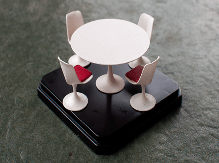 Miniature Tulip Table & 4 Chairs - Eero Saarinen 3d printed Miniature Tulip Table & 4 Chairs - Eero Saarinen