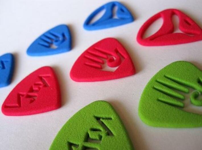Pix Pics 3d printed Pix Pics - The one and only personalized guitar picks on Shapeways
