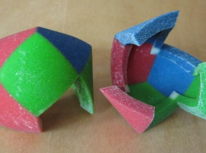 Color Pillowhedron 4cm 3d printed Puzzle pieces (view 2)