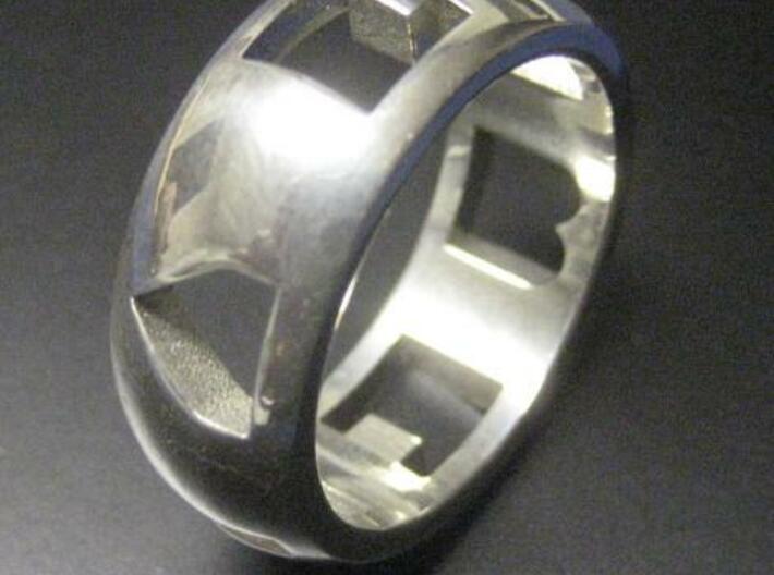 I "Heart" U ring 3d printed From a standard perspective the cutouts looks like random shapes.  (Silver material shown)