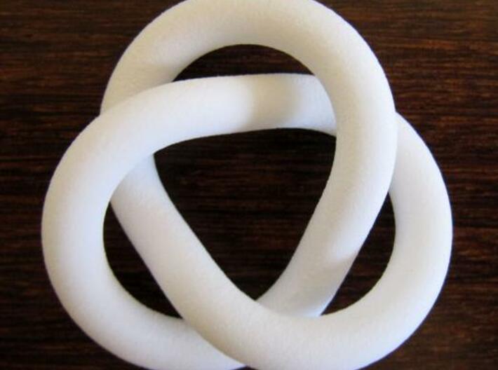 Trefoil knot 3d printed IRL, 3-fold symmetry.
