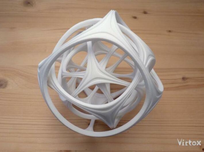 Gyro the Cube (XL) 3d printed White Strong & Flexi