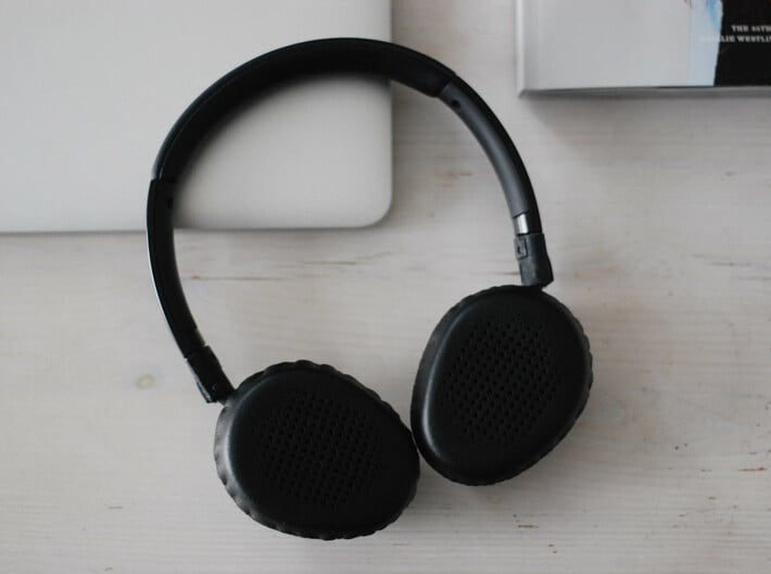 Klipsch Image One (II): Replacement Hinge 3d printed Klipsch Headphones with replacement hinge.