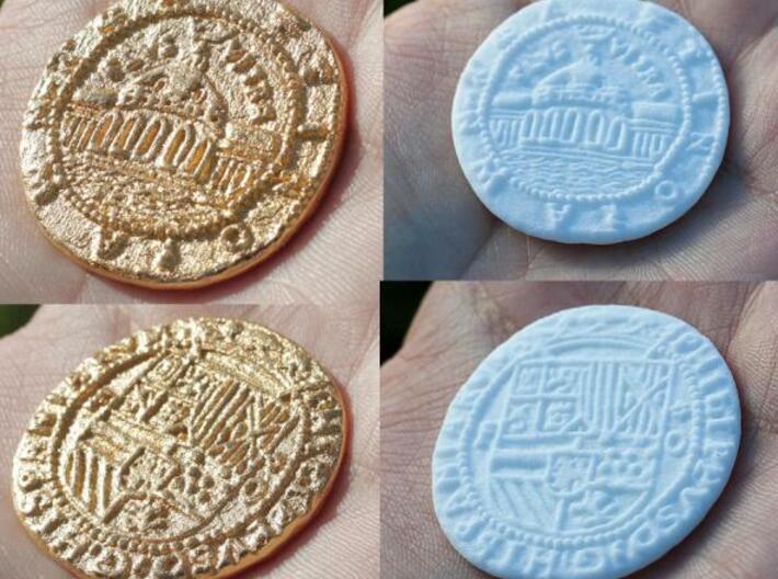 Uncharted: Spanish Gold Coin 3d printed Gold Plated Glossy(left) and White Strong & Flexible(right)