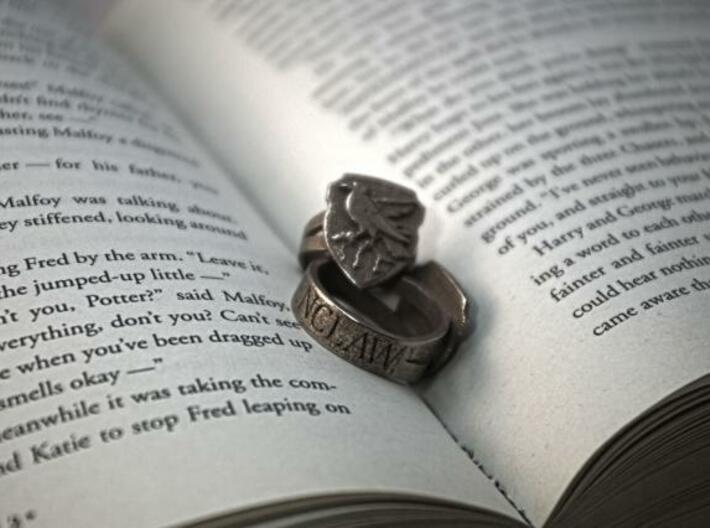 Ravenclaw Crest Ring 3d printed Ravenclaw Ring