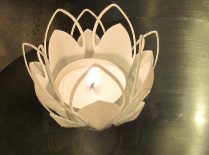 Tea-light - Flower 3d printed floating on water