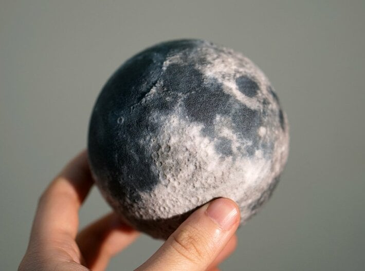The Moon 3d printed (Picture of the 90mm model)
