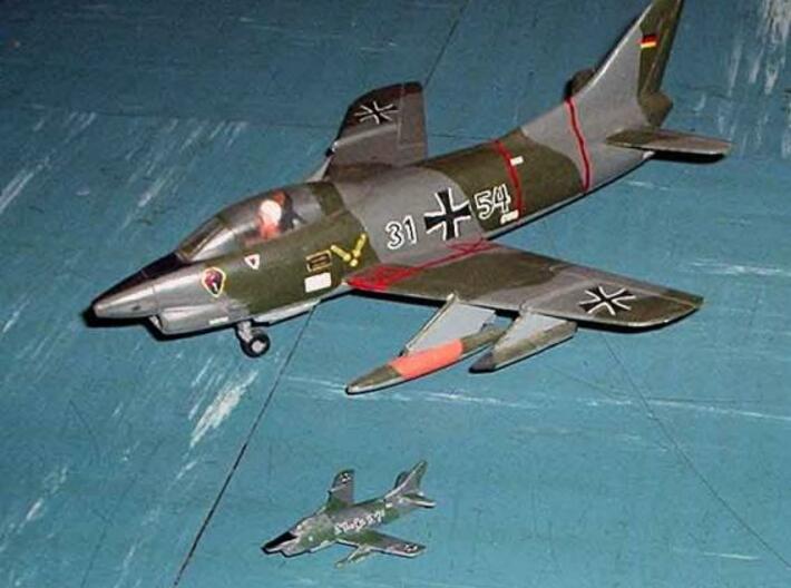 1/300 FIAT G91 R/3 3d printed This model (front) with a 1/72 scale model (rear)