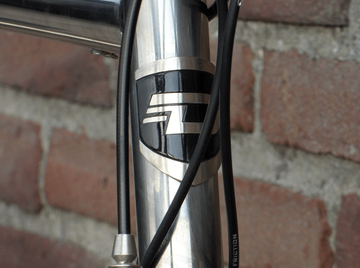 Headtube Badge Diamant - base 3d printed Polished Stainless Steel and sanded Strong & Flexible Plastic, painted in glossy black