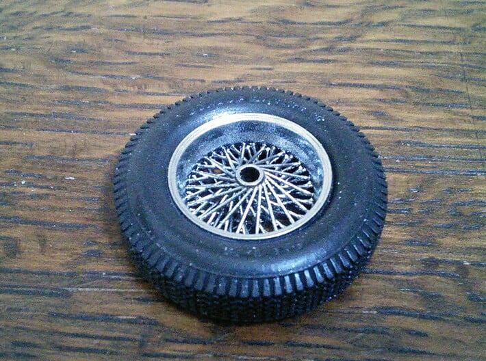1/43rd scale extra wide wire wheels with centre bolt  by K&R Replicas 
