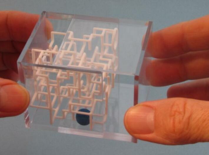 "Bare Bones" - 3D Rolling Ball Maze in Clear Case( 3d printed Grip Edges to Open