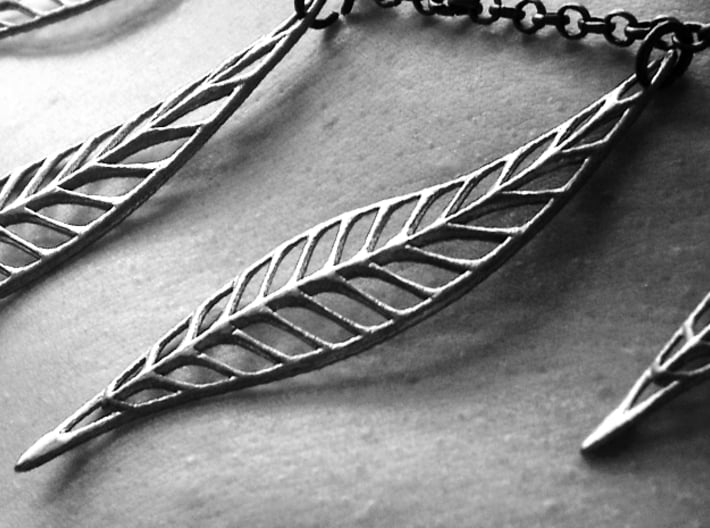 Seven Bronze Leaves 3d printed Desaturated in Photoshop, bronze normally has colour :) (check other pictures)