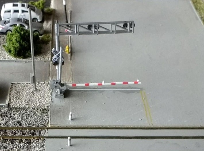 N Scale Crossing Gates 2 Lanes 2x2 3d printed Painted set seen from the rear, thanks for the picture Dave!