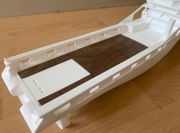 Skandi Saigon, Superstructure (1:200, RC) 3d printed possible installation of a wooden deck (see text)