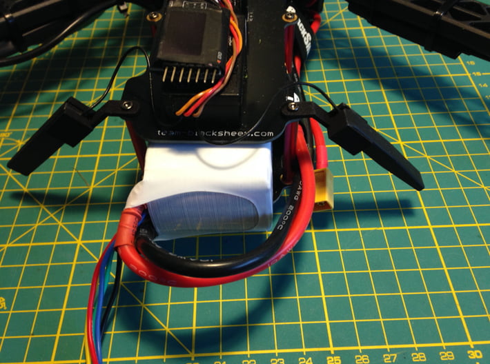 TBS Discovery X8R Antenna Holder 3d printed 