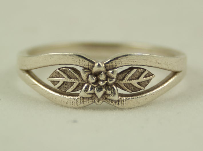 Silver Flower Ring 3d printed 