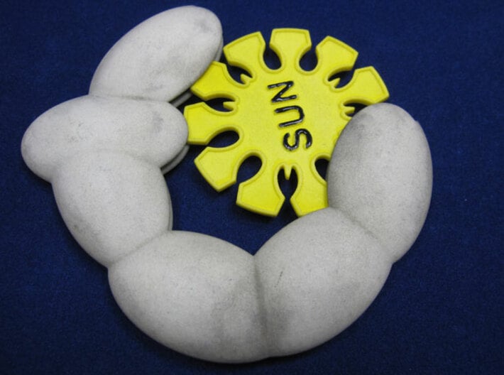 Rising Sun 3d printed Moving the sun up, down and around to get it out of the cloud
