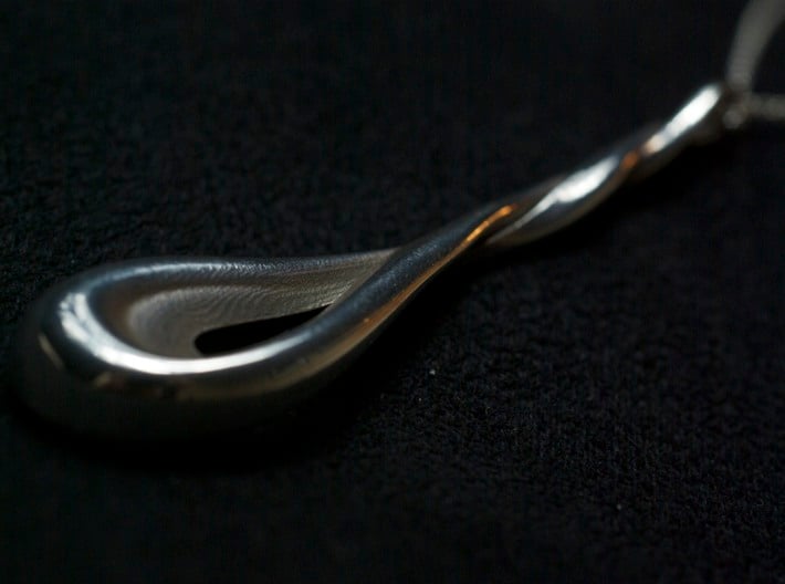 Twisting Pendant 3d printed Polished Silver Pendant