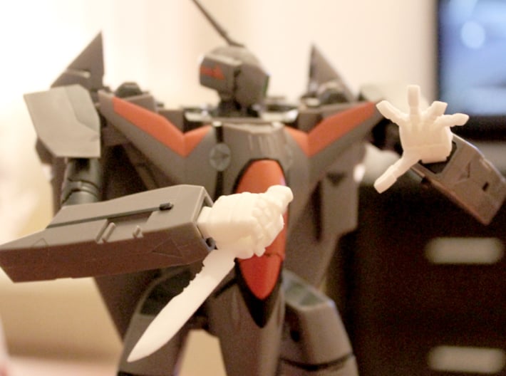 VF-11 Relámpago - Hands; Dynamic 3d printed NOTE; Knife + Knife Hand are not included in this set.