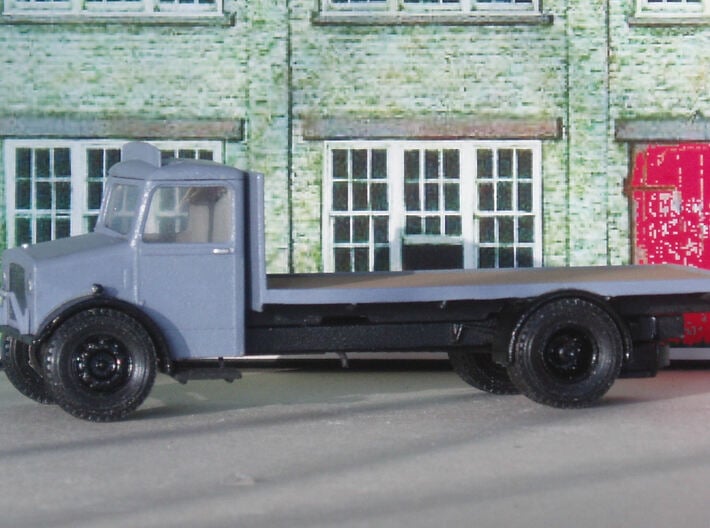 1:43 Bedford OY Cab & Chassis (single fuel tank) 3d printed Fitted with flatbed body. Cab roof not yet fixed.