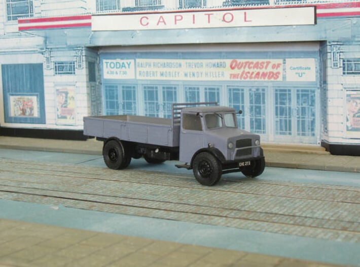 1:43 Bedford OY Cab & Chassis (single fuel tank) 3d printed Fitted with dropside body