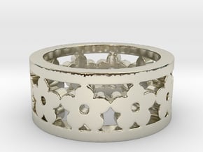 Flower Cut Ring Ring Size 7 in 14k White Gold