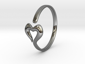 Heartin in Fine Detail Polished Silver