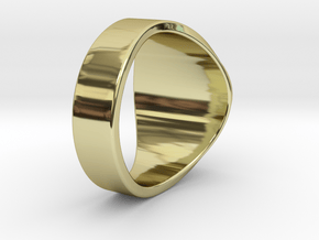 Superball Canadsian Ring in 18k Gold