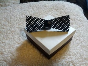 Spinning bow tie - stretched checker in White Processed Versatile Plastic
