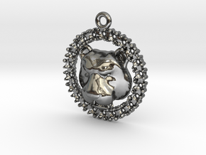 Pendant Lioness in Fine Detail Polished Silver