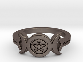 Triple Moon Pentacle Decorated Band Ring Size 8 in Polished Bronzed Silver Steel