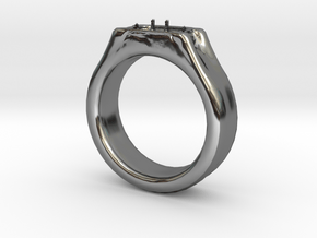 104102210  Ring in Fine Detail Polished Silver