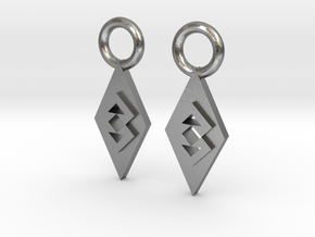 TriangleEarrings in Natural Silver