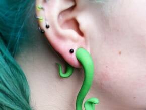 Cobra ear plug (left ear) in Green Processed Versatile Plastic