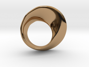Möbius ring left hand in Polished Brass