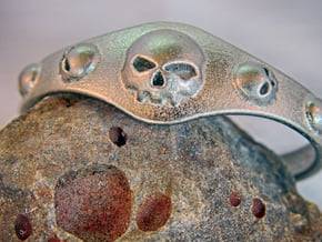 Skull Bracelet in Polished Nickel Steel
