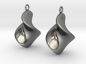 Chips earrings in Polished Silver