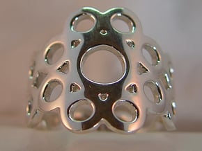 Circle Ring in Polished Silver